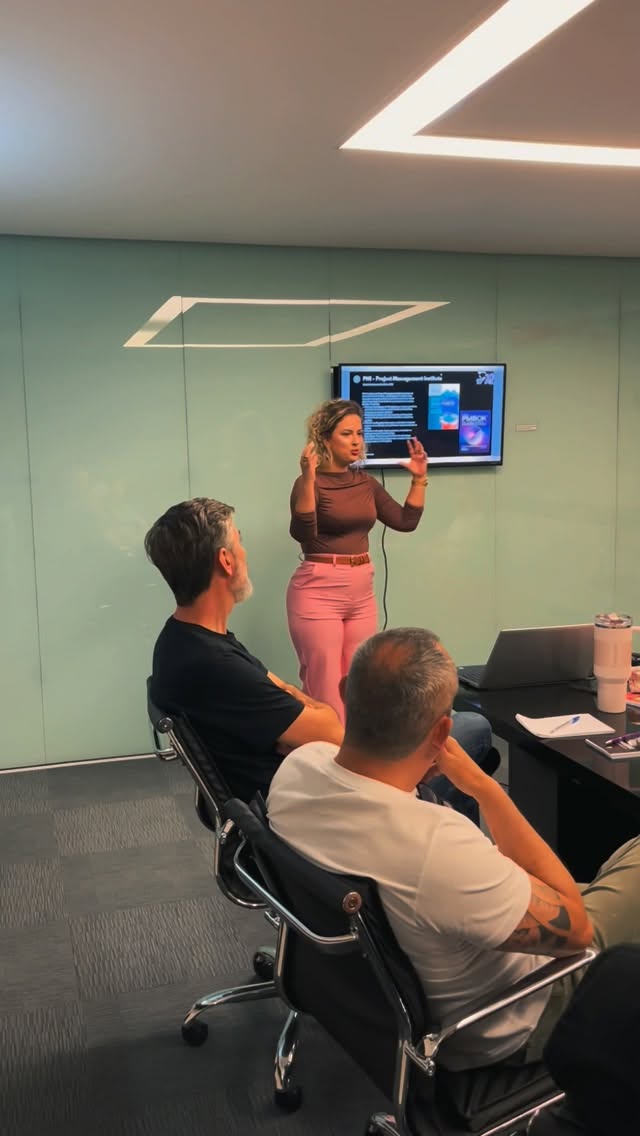 Palestra e treinamento Lumière com participantes